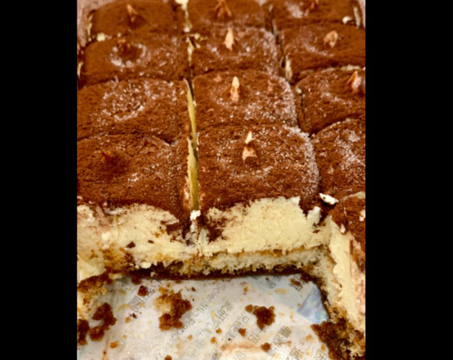 有网友推荐好市多的提拉米苏，贴文引起两极评价。( 图／翻摄自脸书社团Costco好市多 商品经验老实说)