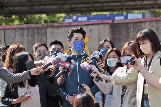 對於是否提前宣布參選，蔣萬安表示將持續勤走基層。（蔣萬安辦公室提供／楊亞璇台北傳真）