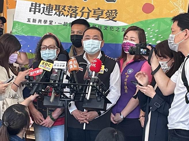 新北市長侯友宜表示，中央昨已經有明訂大概的指引，尚有一些執行細節還在充分溝通討論，就可以隨時啟動。（葉書宏攝）