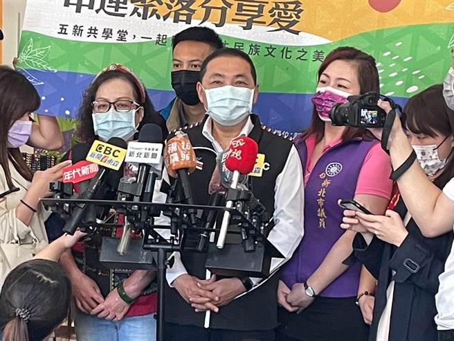 新北市長侯友宜表示，中央昨已經有明訂大概的指引，尚有一些執行細節還在充分溝通討論，就可以隨時啟動。（葉書宏攝）