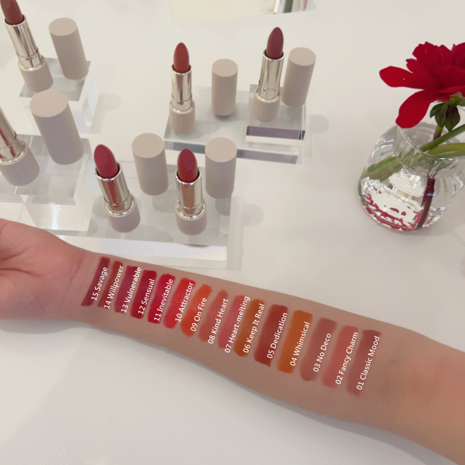 RMK莹柔润透口红全试色。（图／邱映慈摄）