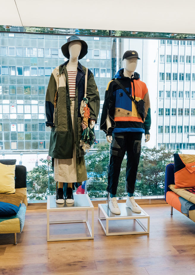 長期投入永續時尚的周裕穎，受邀擔任連鎖服飾品牌的「永續設計師」，並為其全球旗艦店打造永續時尚專區。（攝影／JUST IN XX）