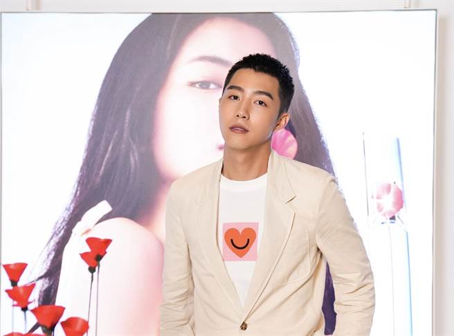 蔡凡熙透露已经单身2年，最喜欢可爱型的女生。（品牌提供）