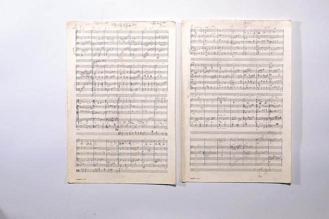 李泰祥《橄榄树》曲谱手稿可清晰见其填写字迹。（扫叶工房提供）