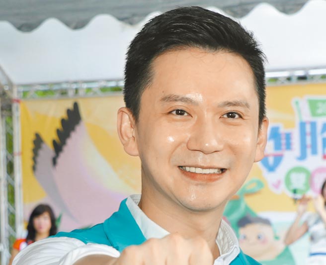 总统府参议郑朝方深耕地方多年，是民进党可能徵召的新竹县长人选。（罗浚滨摄）