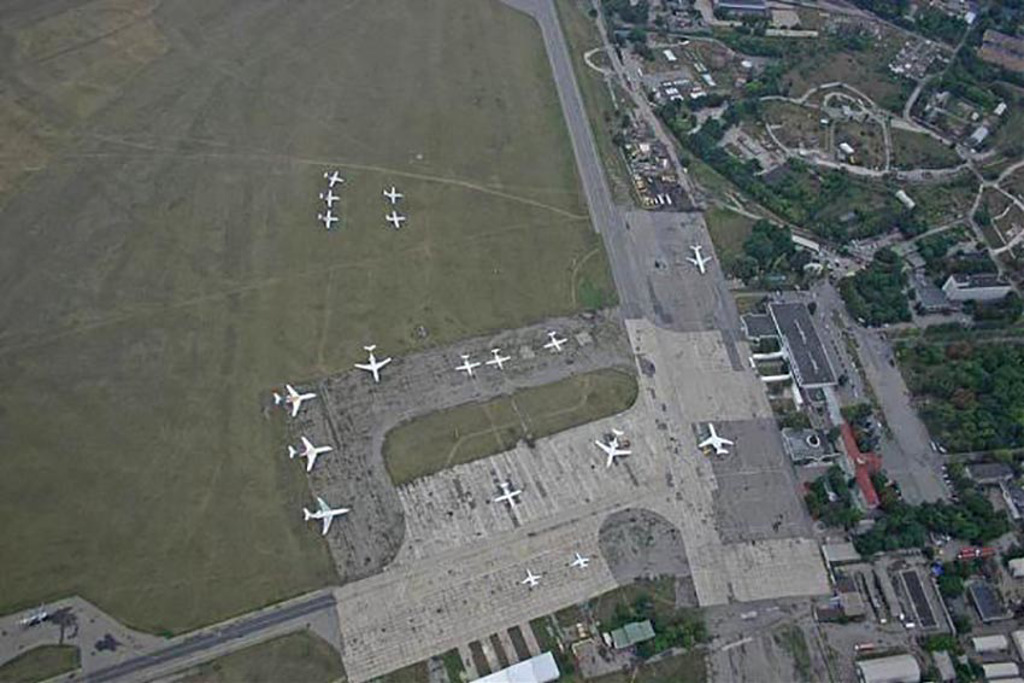 乌克兰表示，第聂伯罗机场已被全毁，最新的轰炸导致2人丧生。图/airlive(photo:ChinaTimes)