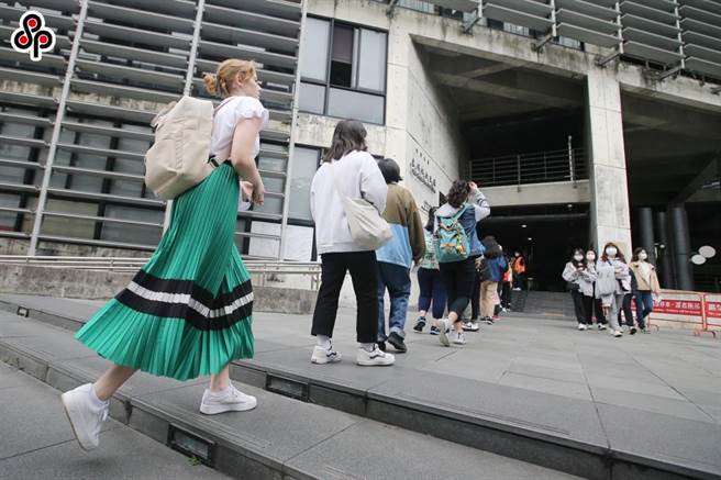 实践大学台北校区10日至18日停止实体课程。（本报资料照片）
