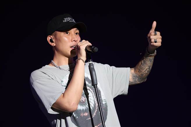 瘦子昨晚担任屏东三大日音乐节压轴。（屏东县政府提供）