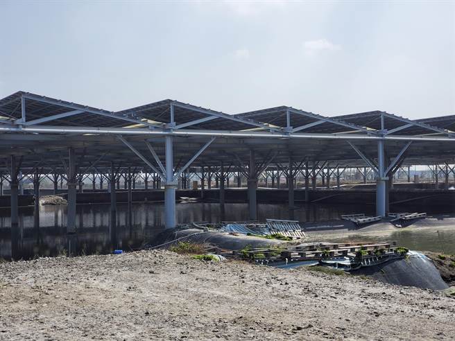 雲林縣府率全台之先制定太陽光電設施管理自治條例，歷經4年反覆修正終獲中央核備，上月公告實施。（周麗蘭攝）