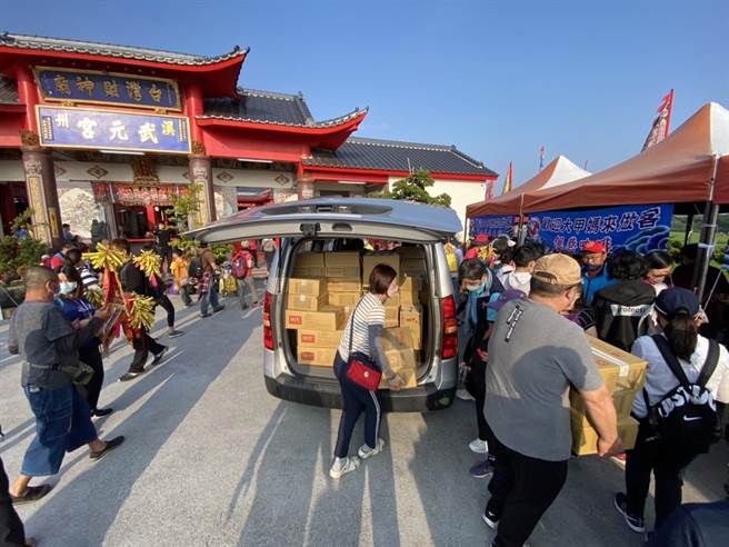 当地民眾表示，南彰化民风相较纯朴，而每年北彰大甲妈衝突就固定那些人，年年动员上千警力，不仅浪费资源，还让彰化的名声蒙上阴影，认为应该要有更强势作为。(偑巷咖啡庄浚胜提供／吴建辉彰化传真)