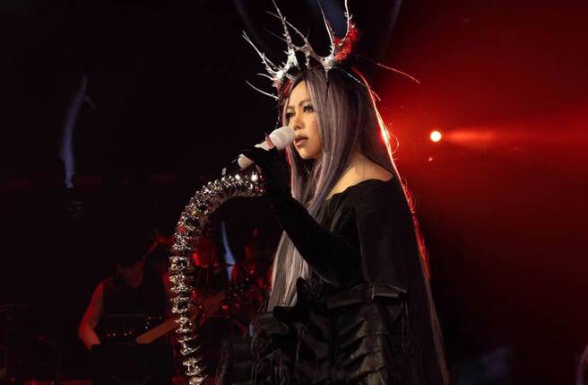 张惠妹小巨蛋开唱为了防震避免民怨下足工夫，怎料还是引来当地里长率眾抗争。（图／取自EMI华语粉丝书脸书）