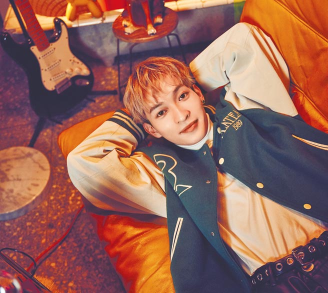 Shawn近來發新單曲，溫柔唱出曖昧氛圍，充滿粉紅泡泡。（索尼音樂提供）