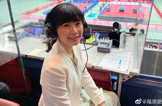 福原爱爆婚变后，黑料满天飞，虽受到舆论压力，但她竟挺过风雨，照常工作。(翻摄自福原爱微博)