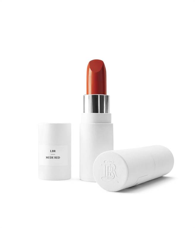 La Bouche Rouge 香榭之吻缎光唇膏 色号无花果 Nude Red 唇膏蕊心 3.4g，1350元。（10／10 APOTHECARY提供）