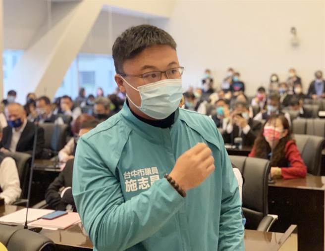 施志昌強調，九日晚間餐會服務處僅有他本人參與，該名確診助理未參加，而該名助理因擔任行政職，平時也未在外走動。(施志昌服務處提供)