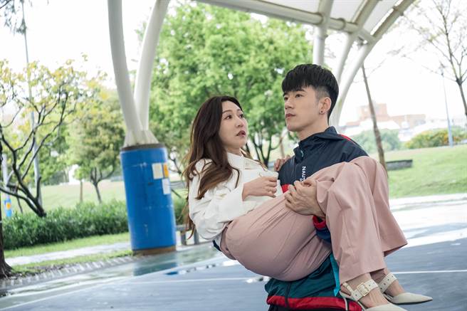 JR纪言恺向曾莞婷告白成功。（TVBS提供）