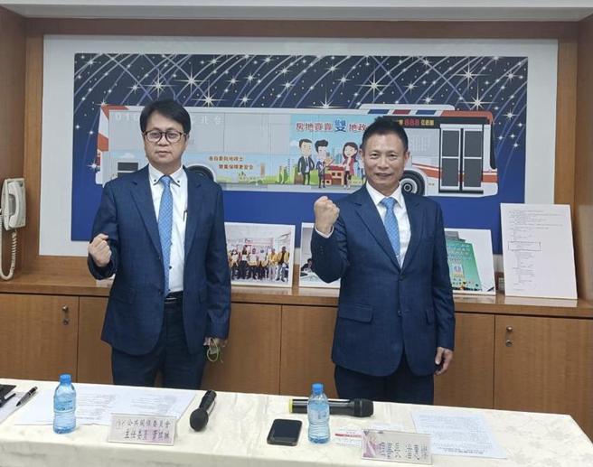 （新北市地政士公会理事长潘惠灿(右)、新北市地政士公会公关主委萧琪琳，今(11)日召开记者会呼吁建立「双地政士制度」。图／蔡惠芳）