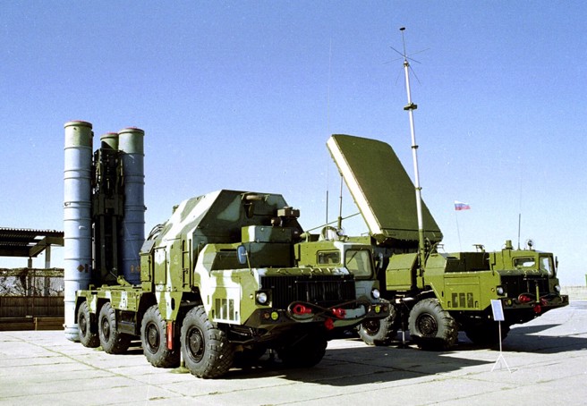 S-300防空系統由雷達組與飛彈車組成。(圖/美聯社)