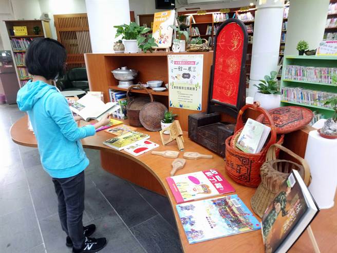 台中市立图书馆自4月起，串连各图书分馆推出「一馆一展」阅读特展，运用各馆藏书特色，结合在地文化及产业风貌等元素。（台中市文化局提供／张妍溱台中传真）