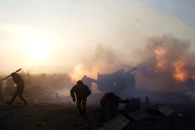 烏克蘭外交部長庫列巴警告烏東戰役將如同「二次世界大戰」。圖為烏軍2018年在烏東頓內茨克作戰。（資料照／路透社）
