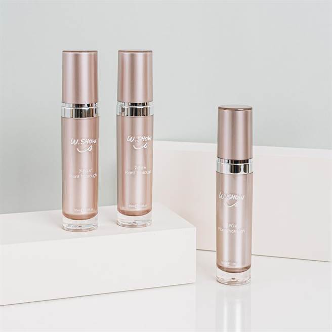 全效精华好事成双组 优惠价2200元 加1000元多一件。（Ｗ.SHOW提供）