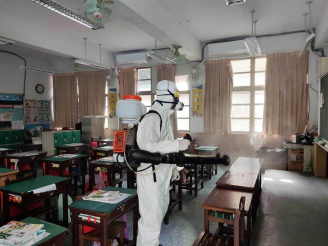 基隆市信義國小傳出學生確診，累計3人染疫。（翻攝照片／陳彩玲基隆傳真）