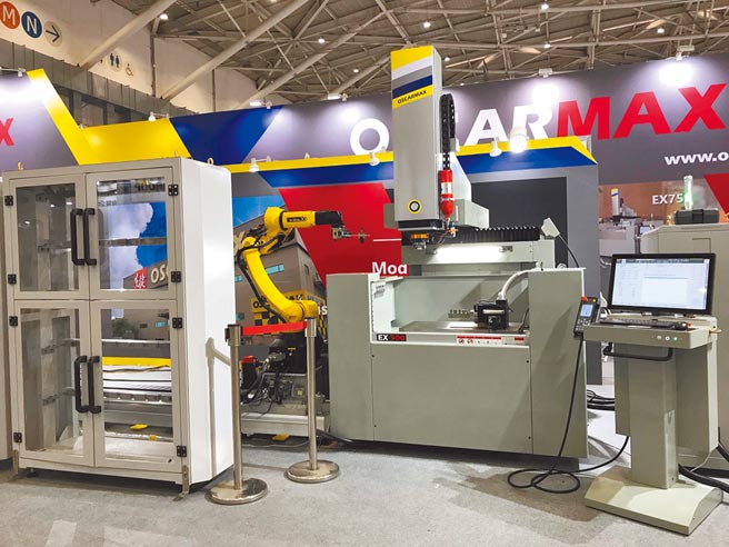 先捷EX系列雕模放电加工机系列产品。图／蔡荣昌