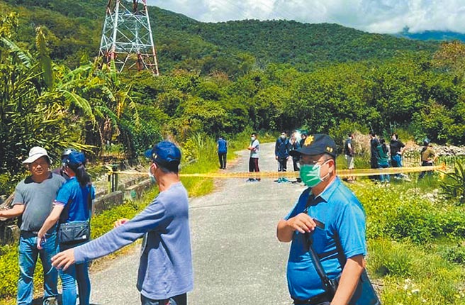 失踪7天的杨姓士兵遗体10日被寻获，警方在现场围起封锁线。（民眾提供／庄哲权台东传真）