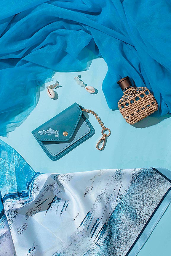 My Story and I重返海洋悠游鯊魚卡夾，750元。（My Story and I提供）