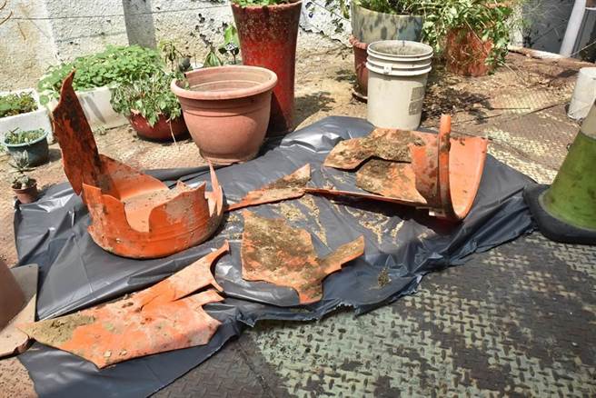 2020年4月高雄桥头骇人听闻的裸女桶尸命案，一审重判吴男19年4月、熊17年8月。二审高雄高分院12日宣判，改判吴男19年7月，驳回熊女上诉，可上诉。（本报资料照片／袁庭尧高雄传真）