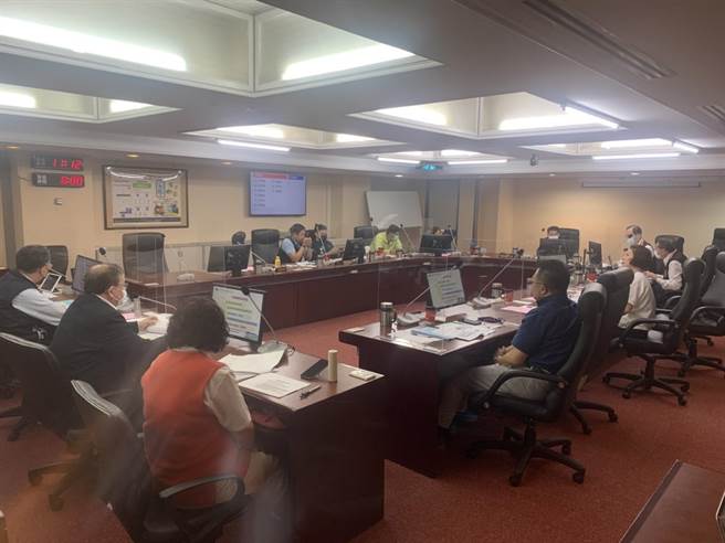 台北捷运公司今赴台北市议会交通委员会上午进行专案报告。（黄婉婷摄）