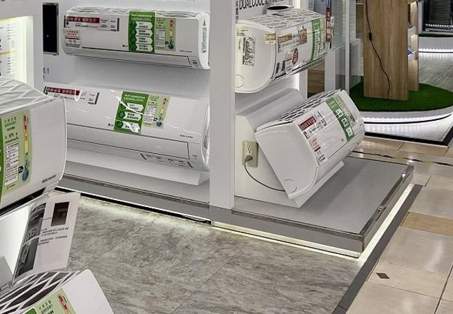 （買指定空調刷花旗、國泰世華信用卡滿額即送銀行現折券 圖／燦坤提供）