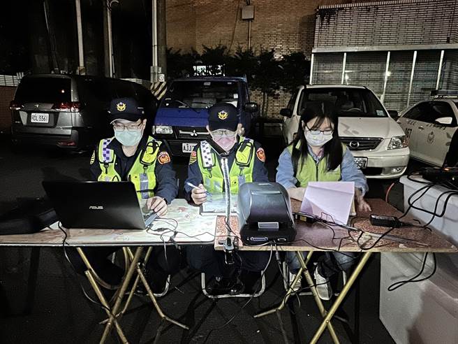 基隆市警察局為解決噪音車擾民問題，派員考取機動車輛噪音檢查人員資格，組成「噪音改善小組」。（基隆市警局提供／陳彩玲基隆傳真）