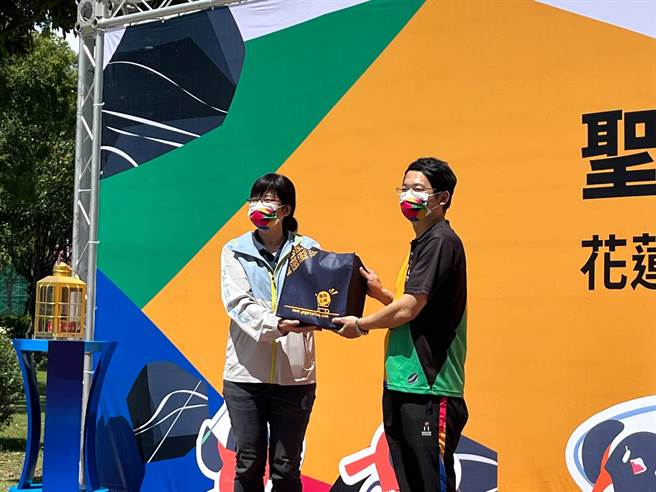 全中运圣火12日传递至台东。（台东县府提供／蔡旻妤台东传真）