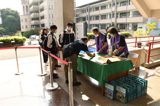 南投高商承辦南投縣「商業與管理職群」國中技藝教育競賽。（南投高商提供／廖志晃南投傳真）