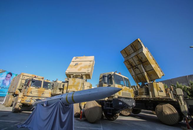 伊朗制造的 Bavar 373 飞弹系统。(图/伊朗国营电视台)