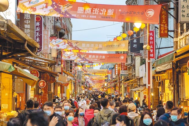 台北市年货大街活动15年来都是同一家厂商得标，议员质疑市府被当成提款机。（台北市产发局提供／张立勋台北传真）