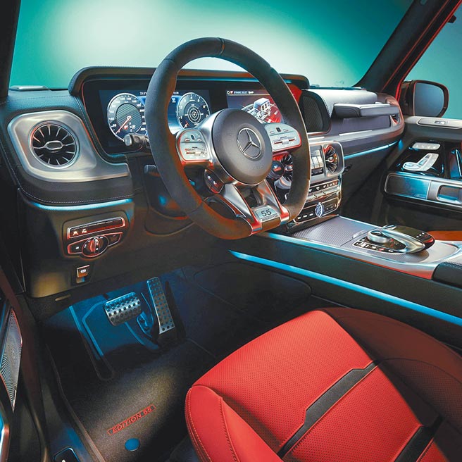 Mercedes-AMG G 63 Edition 55特仕版內裝採用Nappa真皮紅/黑配色。（台灣賓士提供）