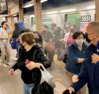 紐約地鐵槍手狂轟33槍釀23傷 關係人曝光留嚇人訊息
