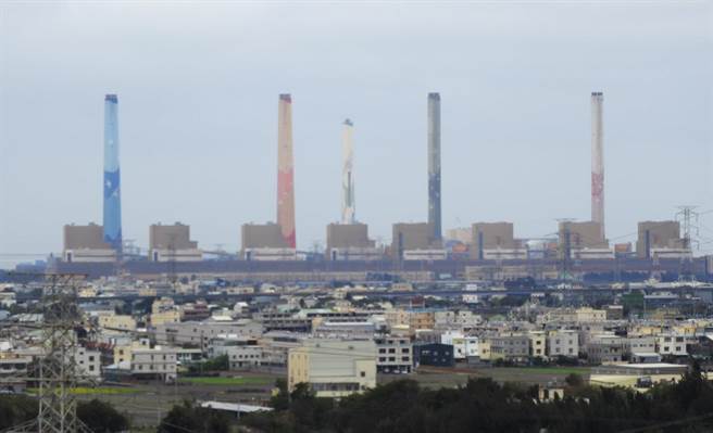 台电公司今天回应，班班有冷气智慧管理(EMS) 为「自愿选择方案」绝非限电。（本报檔案照片）