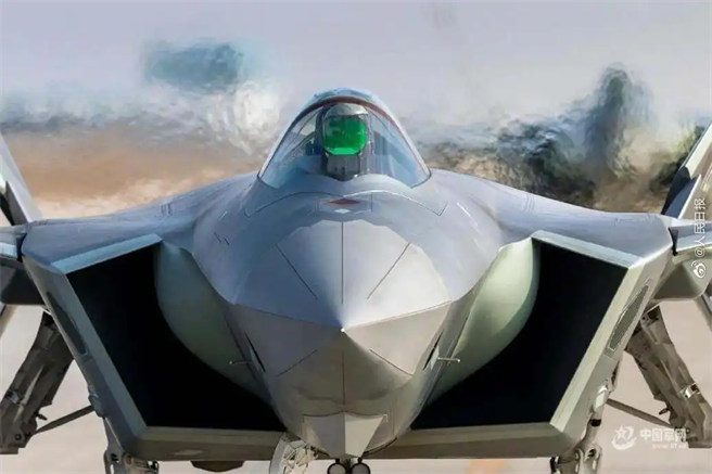 大陸官方透露殲-20新動態：戰巡東海、警巡南海已成訓練常態。（中國軍網）