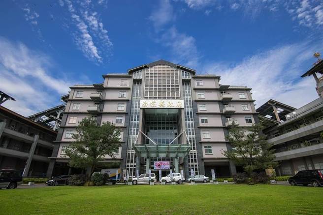 南投县长林明溱今表示，将跟进云林县，他强调12岁以下儿童都没有疫苗，染疫后更没有药物治疗，因此要更严格把关，不然扩散恐怕无法收拾。(本报资料照片)