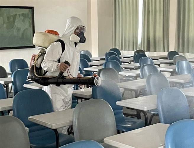 靜宜大學一名學生確診，校方立馬宣布13日下午預防性停課，並全面進行清消。(靜宜大學提供)