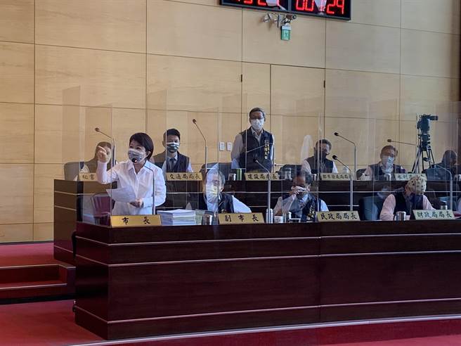 提到市政路延伸向上路遭中央卡，台中市长卢秀燕怒呛「我今天忍很久了」。(林欣仪摄)