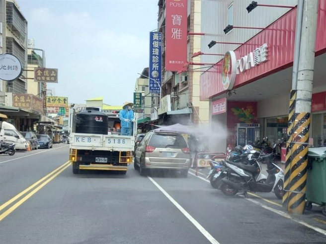 嘉縣今天新增3例確診個案，縣府進行足跡清消。（嘉縣政府提供／張亦惠嘉縣傳真）