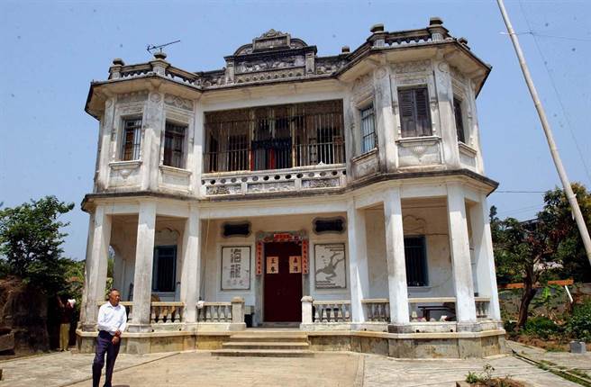 「三塌寿」建筑型式的「董允耀洋楼」，开阔气势极其宏伟壮观。（李金生摄）