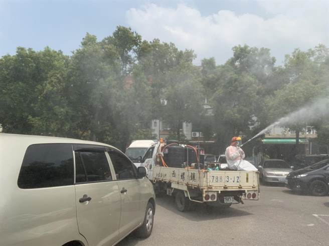 云林县新增1本土确诊个案，北港高中再添1学生确诊，相关单位展开清消工作。（云林县政府提供／张朝欣云林传真）