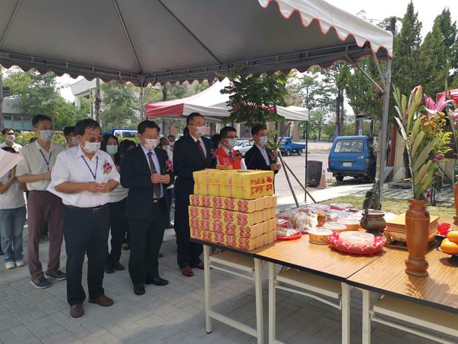 台湾自来水公司第六区处玉井营运所办公厅址拆重建，13日举行揭牌启用仪式。(刘秀芬摄)