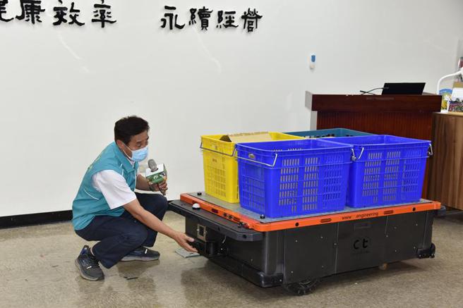 （智能搬運機。圖／高雄場提供）