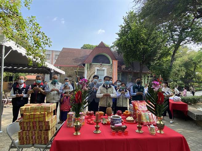 市定古蹟原台南公园管理所修復工程今天启动修復。(曹婷婷摄)